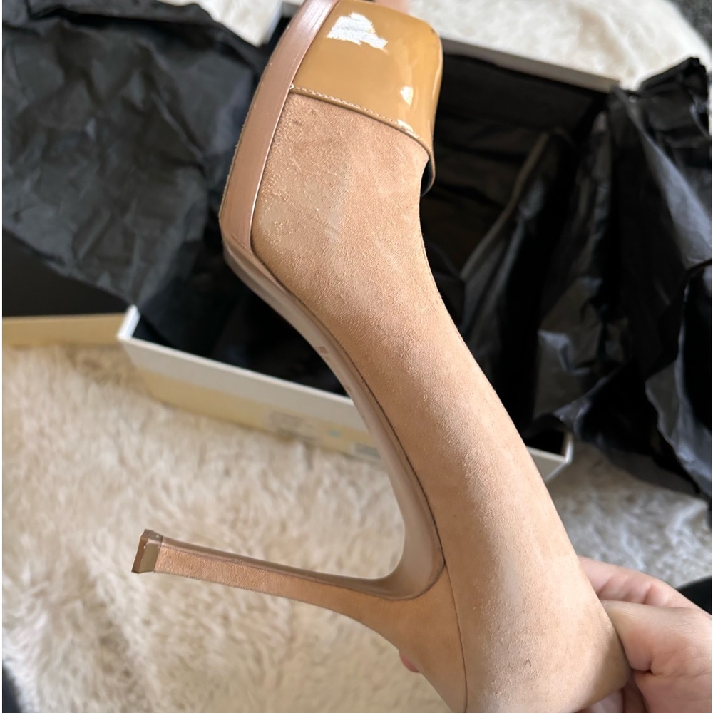 Yves Saint Laurent platform pumps size 37